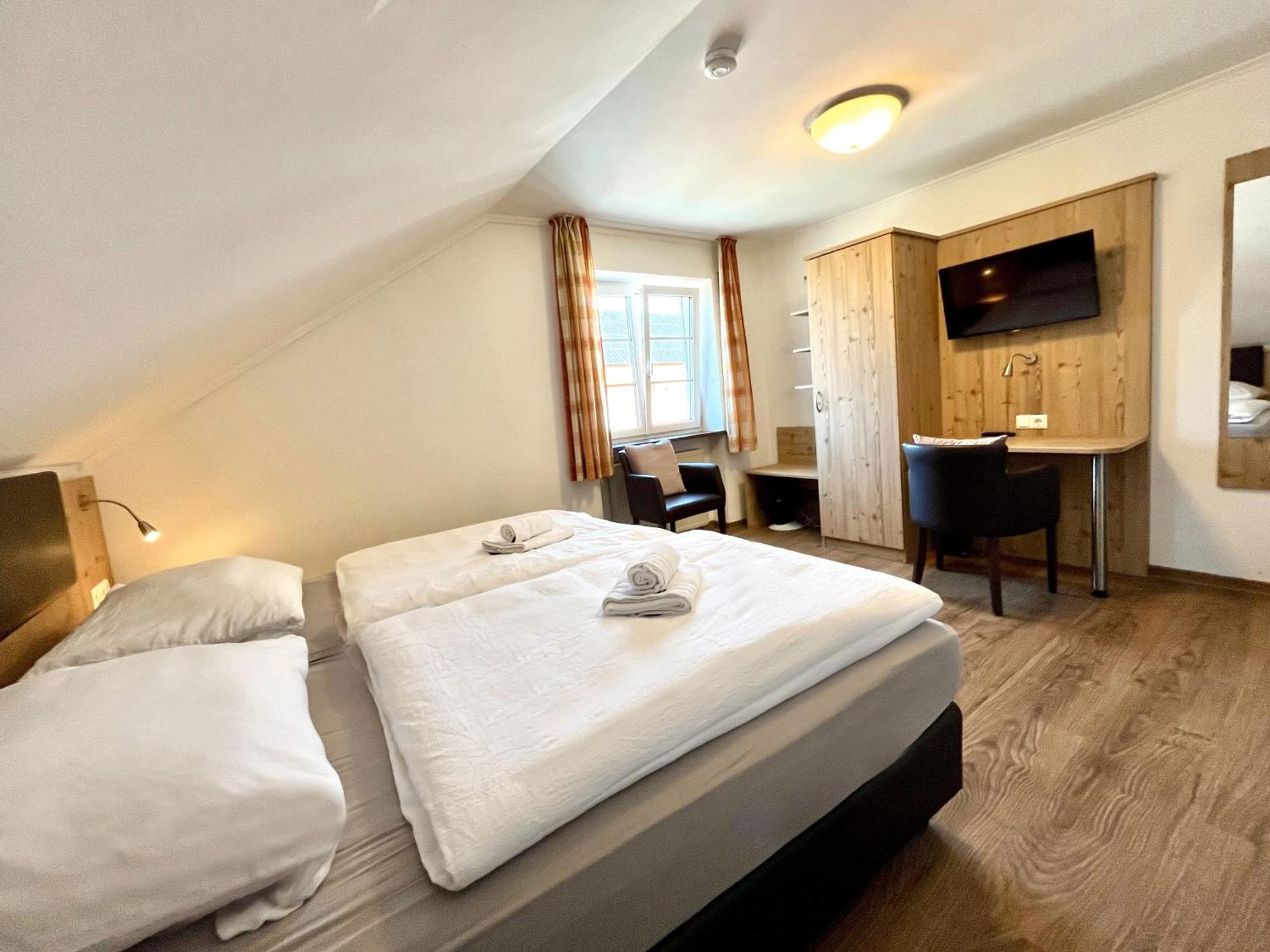 Gastwirtschaft & Hotel Doll Markt Indersdorf Rom bilde